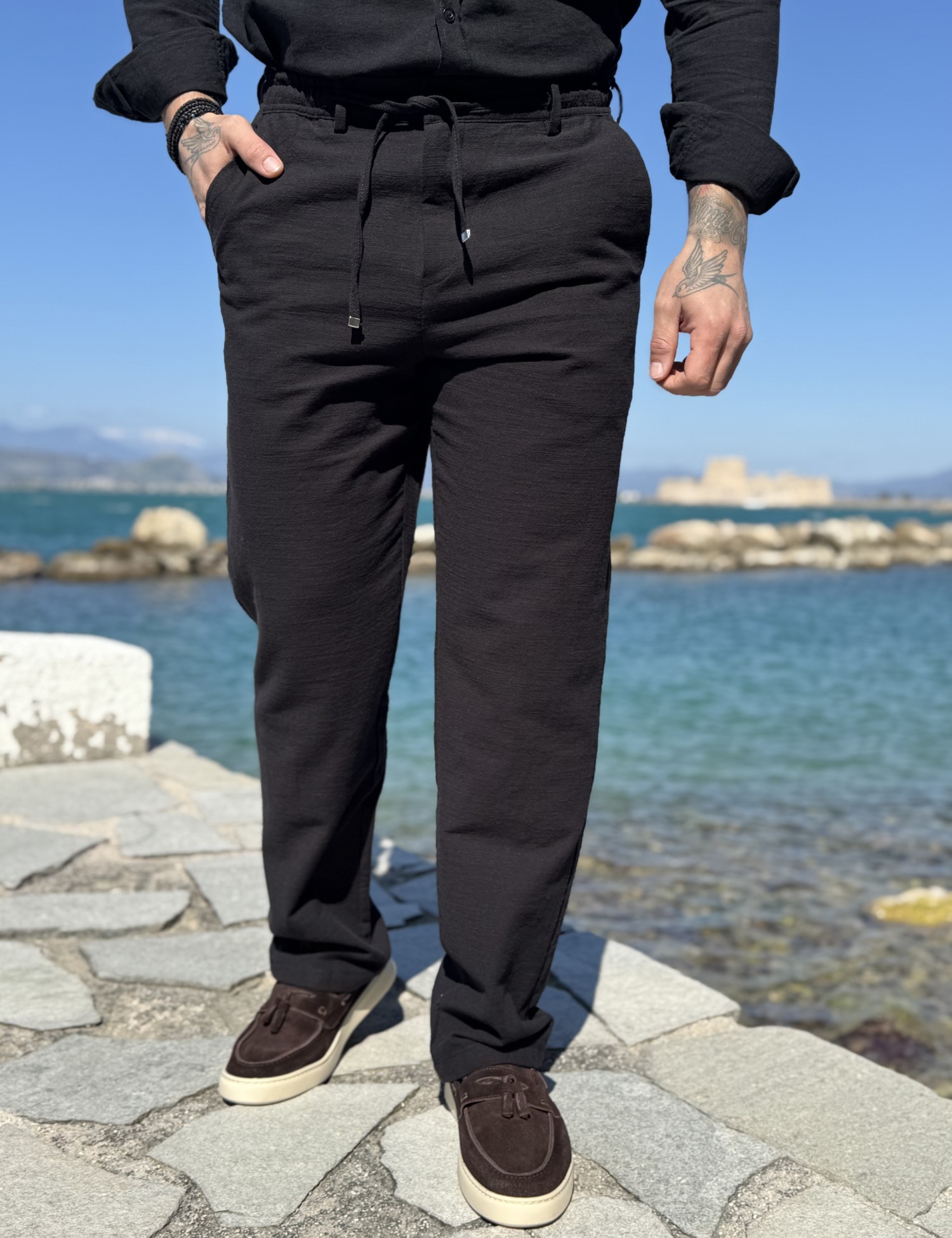 Ανδρικό υφασμάτινο μαύρο παντελόνι με κορδόνι και κουμπί FCL6700M - Fabricland - 